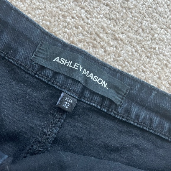 BLACK JEAN SHORTS - Picture 2 of 2